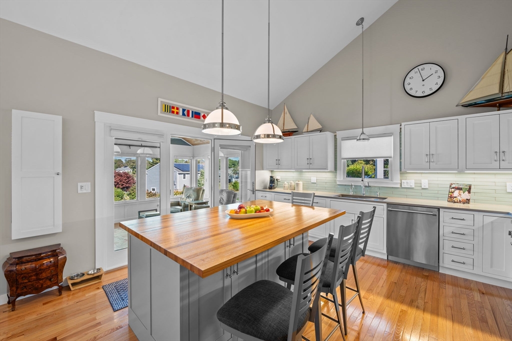 49 Thurston Point Road Gloucester, MA 01930 - Photo 15 of 41 Gallery Image 15