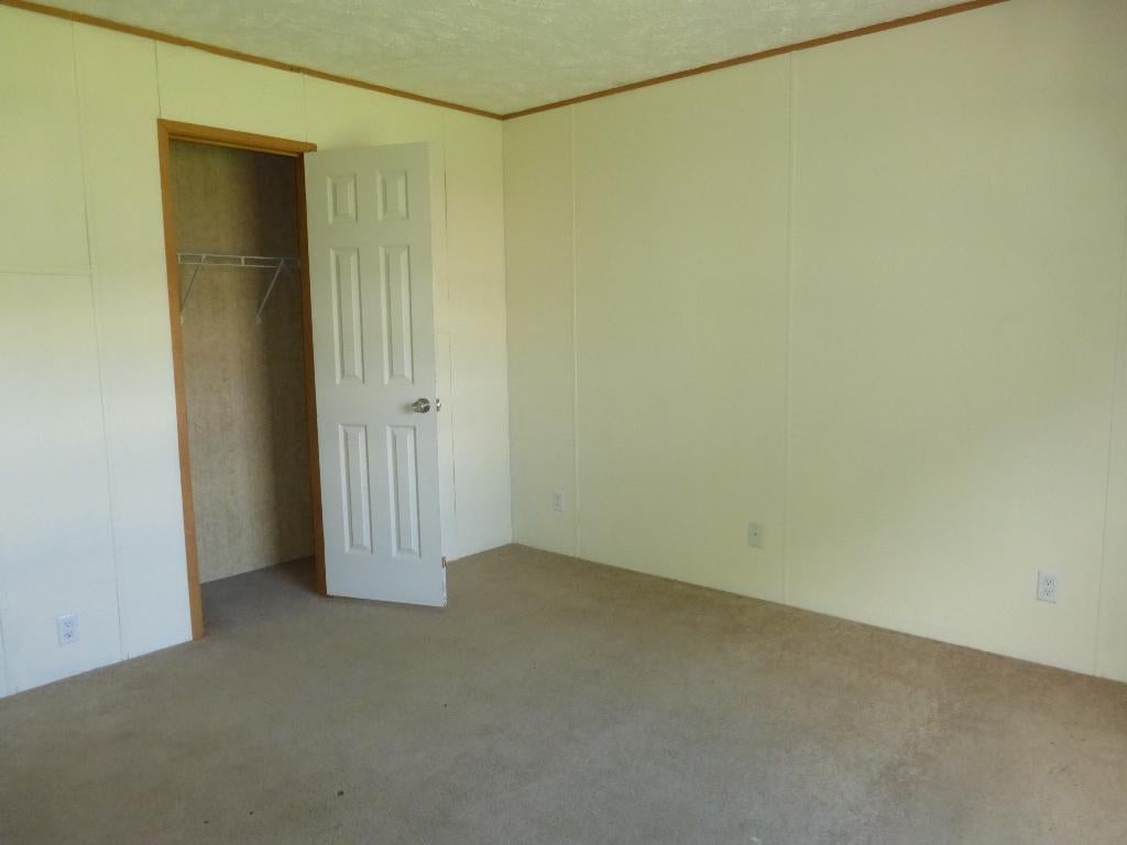 3857 Lowell Road Pence Springs, WV 24962 - Photo 29 of 33 Gallery Image 29