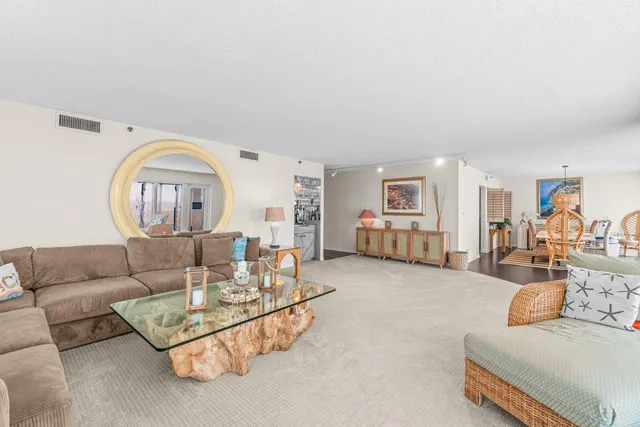 $1,585,000 | 4301 North Ocean Boulevard, Unit 708, Boca Raton, FL 33431