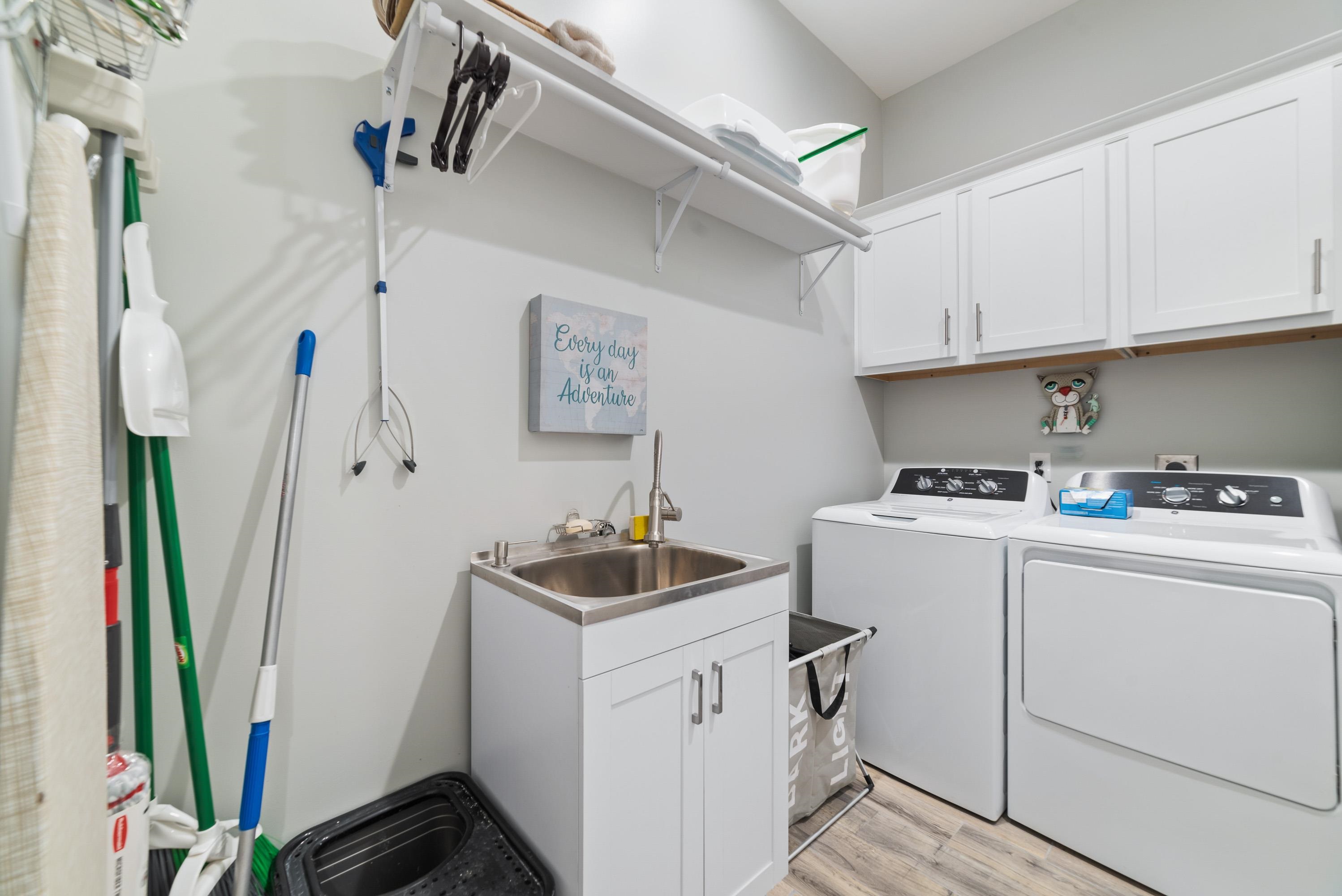 1004 Sunnybell Lane Foley, AL 36535 - Photo 15 of 30 Laundry