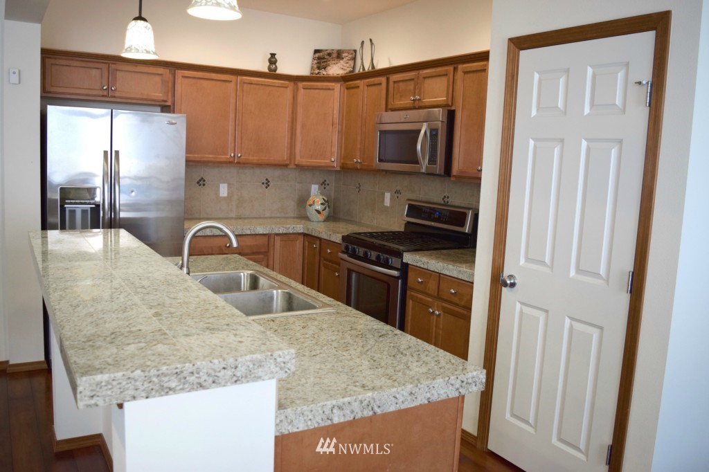 22911 41st Drive Southeast Bothell, WA 98021 - Photo 2 of 22 Gallery Image 2