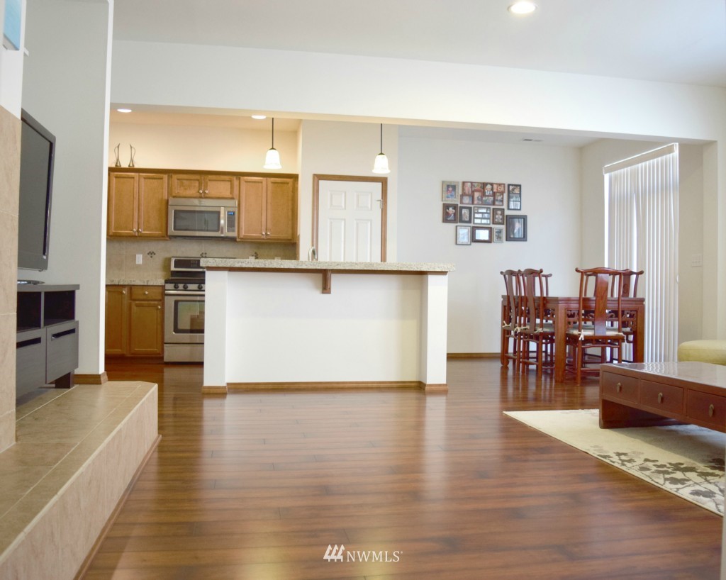 22911 41st Drive Southeast Bothell, WA 98021 - Photo 5 of 22 Gallery Image 5