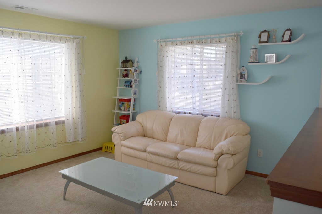 22911 41st Drive Southeast Bothell, WA 98021 - Photo 10 of 22 Gallery Image 10