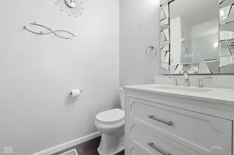 $390,000 | 1161 West Willow Run Court, Mooresville, IN 46158