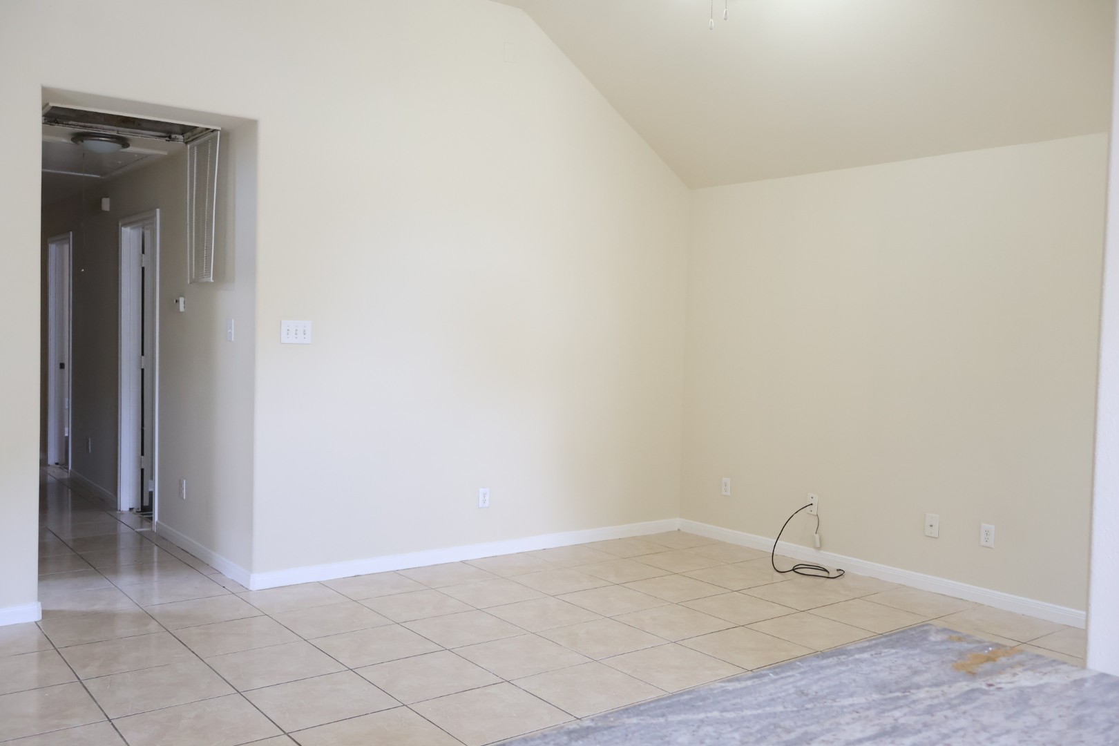 2112 Davis Street Houston, TX 77026 - Photo 6 of 18 Family Room