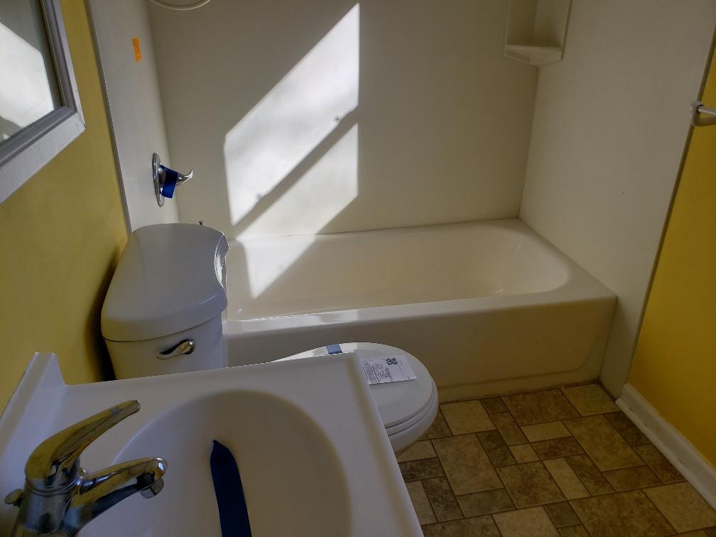 2121 Byrd Road Elliston, VA 24087 - Photo 13 of 20 a bathroom with a tub