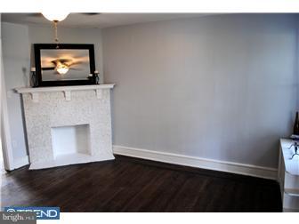 7330 Briar Road Philadelphia, PA 19138 - Photo 2 of 12 Living Room