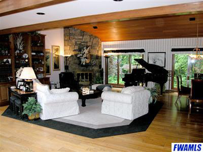 4924 West Hamilton Road South Fort Wayne, IN 46814 - Photo 8 of 20