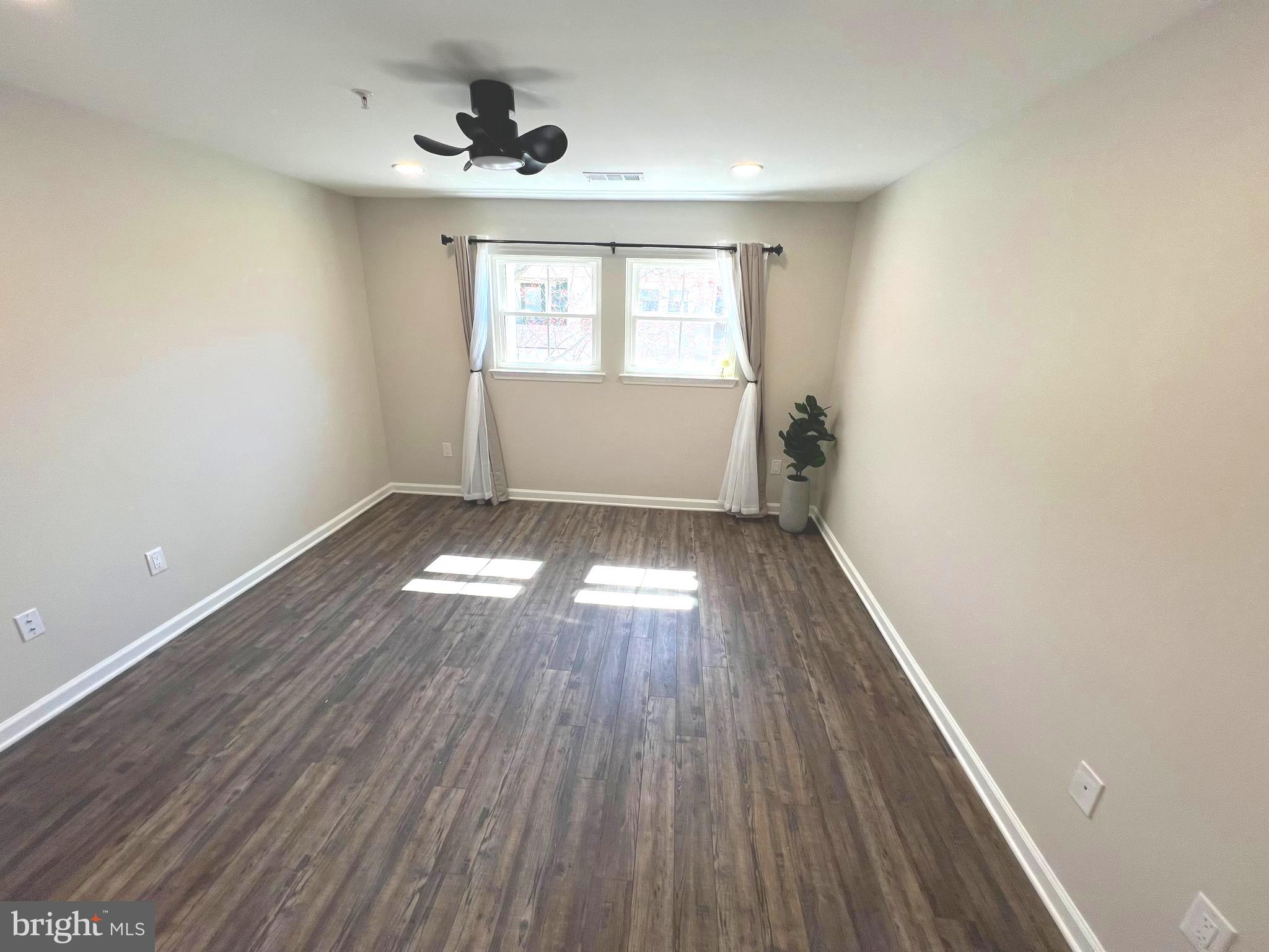 12020 Taliesin Place, Unit 34 Reston, VA 20190 - Photo 28 of 49