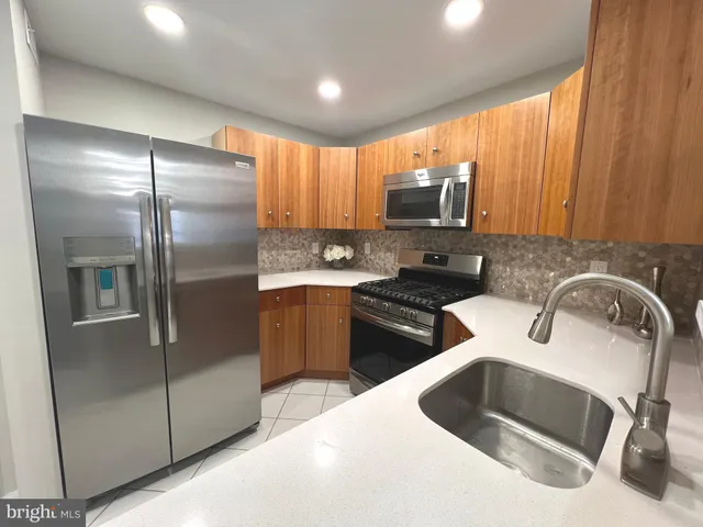 $2,400 | 12020 Taliesin Place, Unit 34, Reston, VA 20190