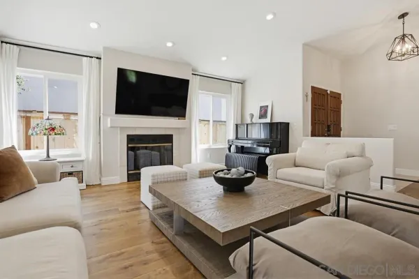 $1,275,000 | 15264 Avenida Rorras, San Diego, CA 92128