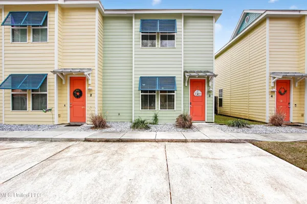 $360,000 | 216 Carre Court, Unit 3, Bay St. Louis, MS 39520