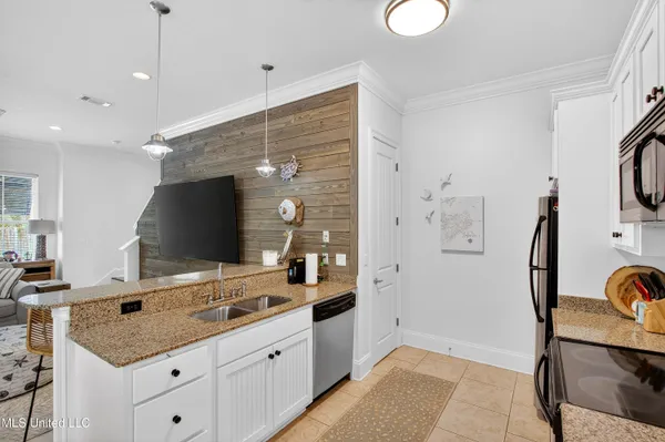 $360,000 | 216 Carre Court, Unit 3, Bay St. Louis, MS 39520