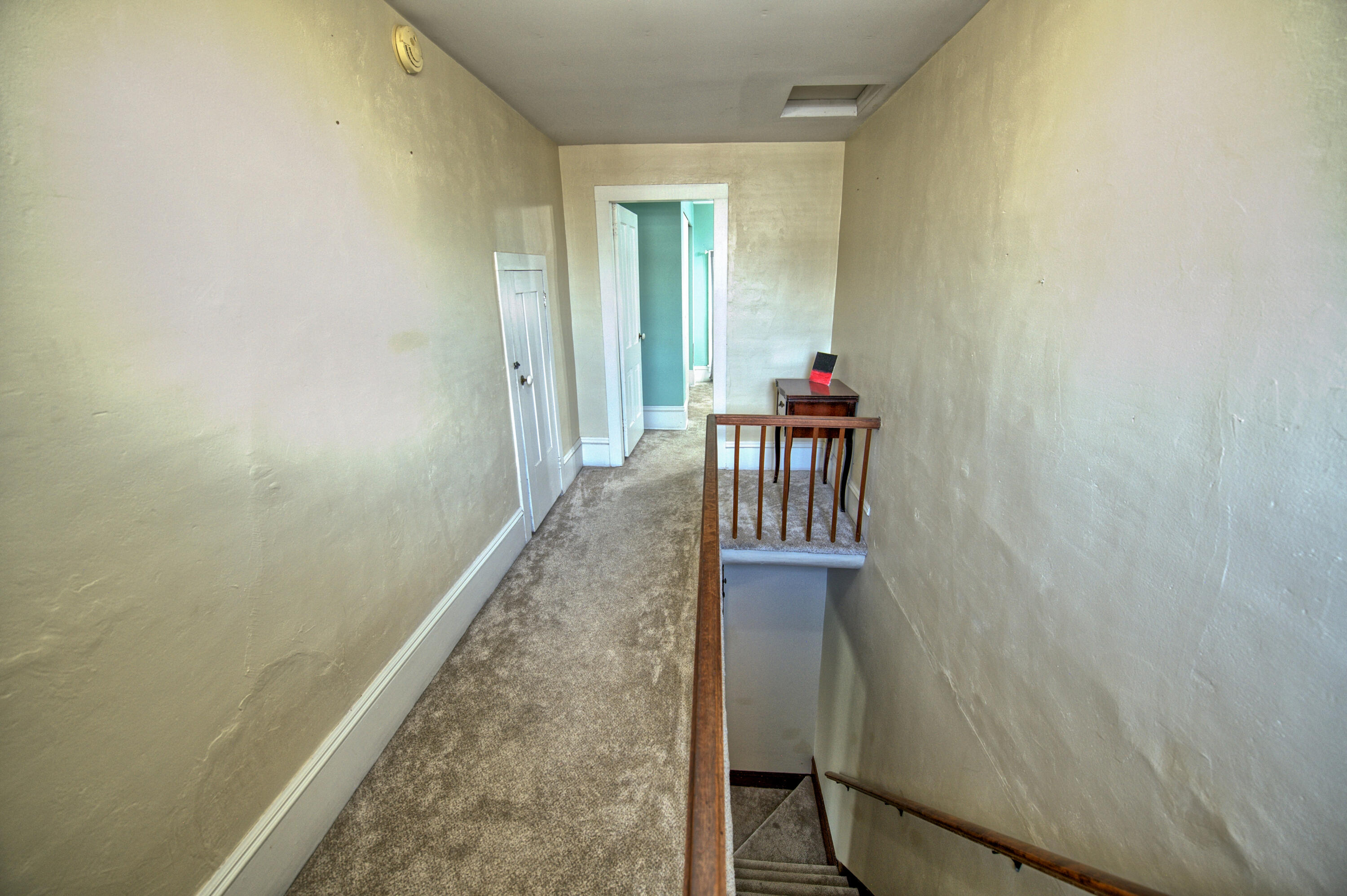 8250 Oneida Road Grand Ledge, MI 48837 - Photo 22 of 55 Upper hallway