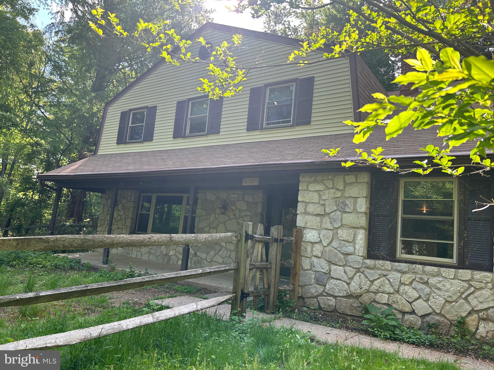 1535 Fieldwood Road Southampton, PA 18966 - Photo 3 of 33 a front view of a house with a garden
