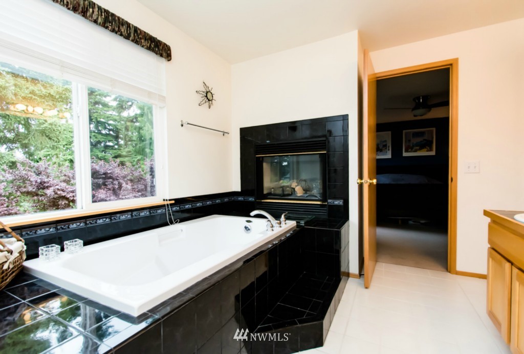 2304 Monterey Avenue Northeast Renton, WA 98056 - Photo 15 of 24 Gallery Image 15