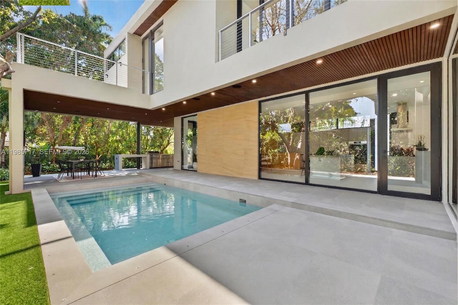 234 Southwest 22nd Road Miami, FL 33129 - Photo 32 of 94