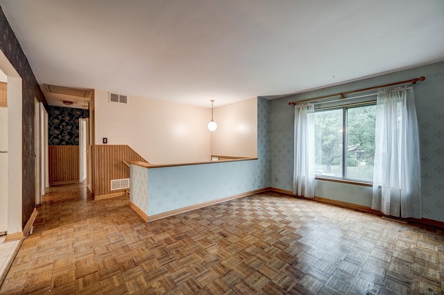 153 Bedford Road Bolingbrook, IL 60440 - Photo 5 of 23