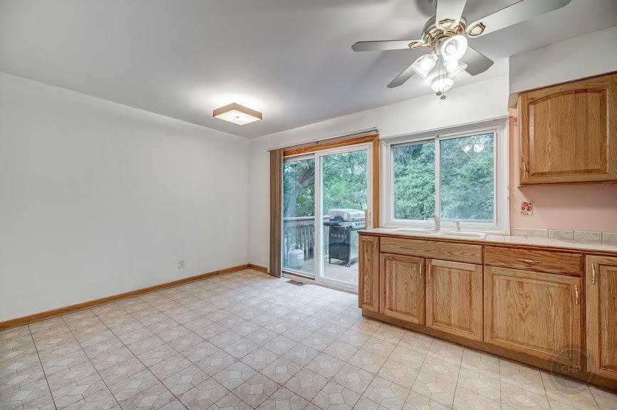 153 Bedford Road Bolingbrook, IL 60440 - Photo 6 of 23