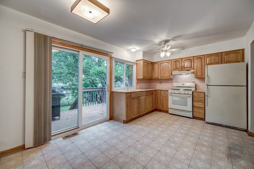 153 Bedford Road Bolingbrook, IL 60440 - Photo 7 of 23