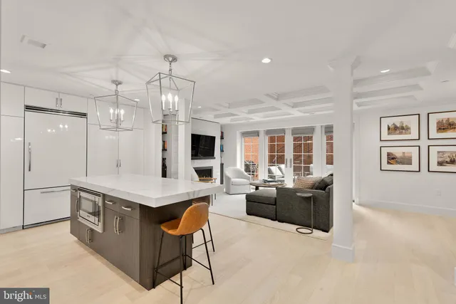 $879,999 | 2122 N Street Northwest, Unit 1, Washington, DC 20037