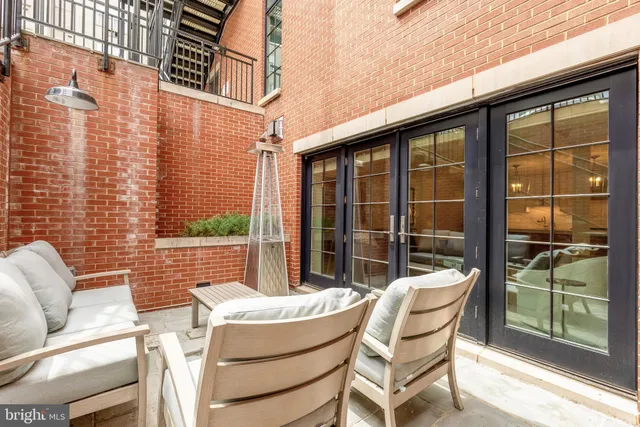 $879,999 | 2122 N Street Northwest, Unit 1, Washington, DC 20037