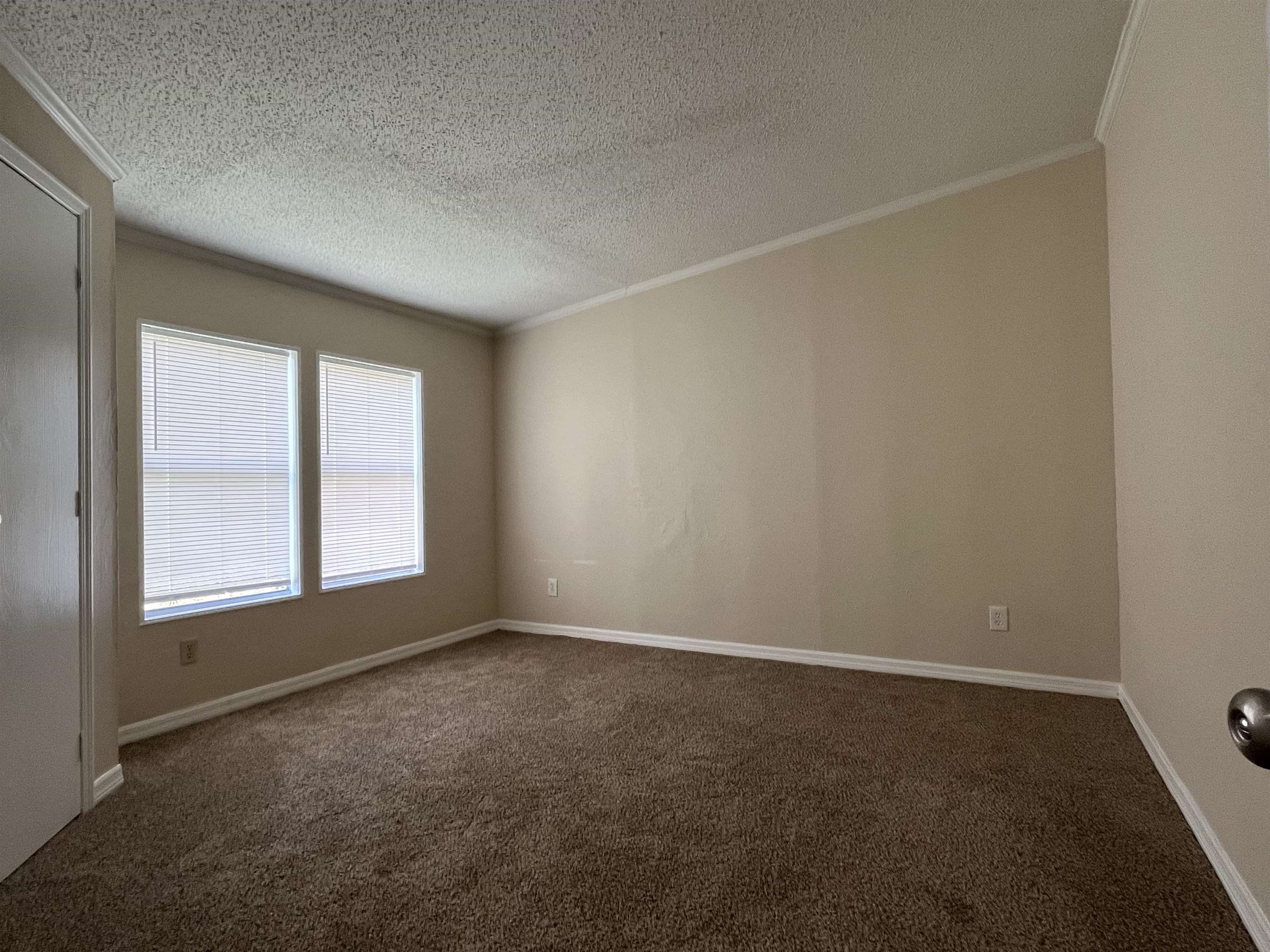 1340 Thompson Bailey Road St. Augustine, FL 32084 - Photo 13 of 21 an empty room with a window