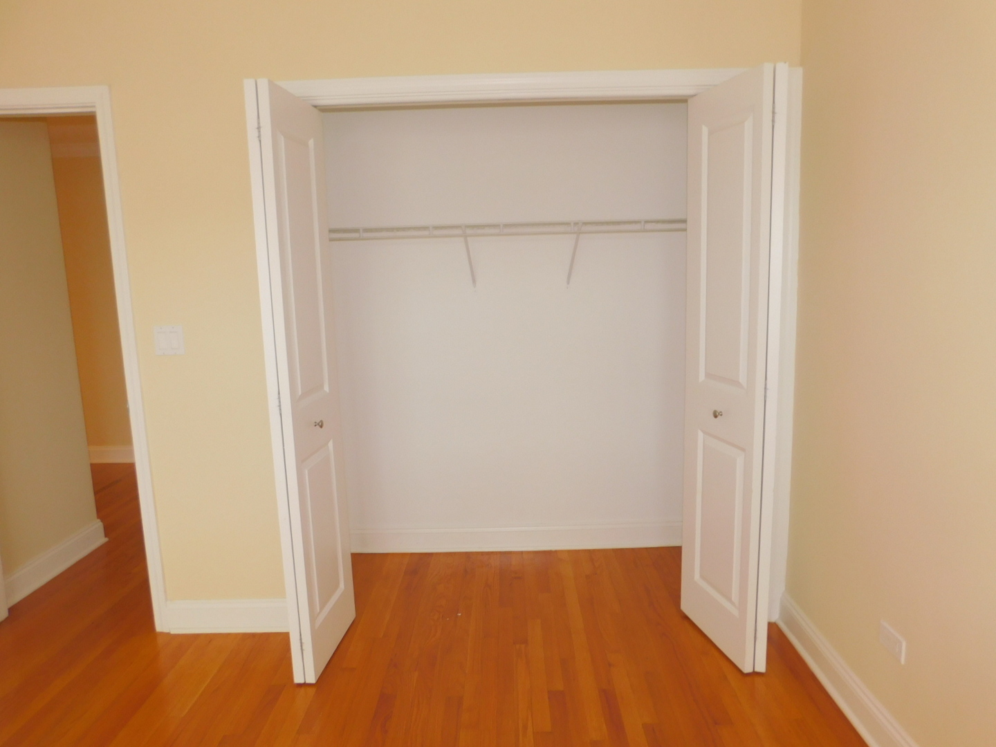 515 Sheridan Road, Unit 202 Evanston, IL 60202 - Photo 11 of 13 a view of an empty room