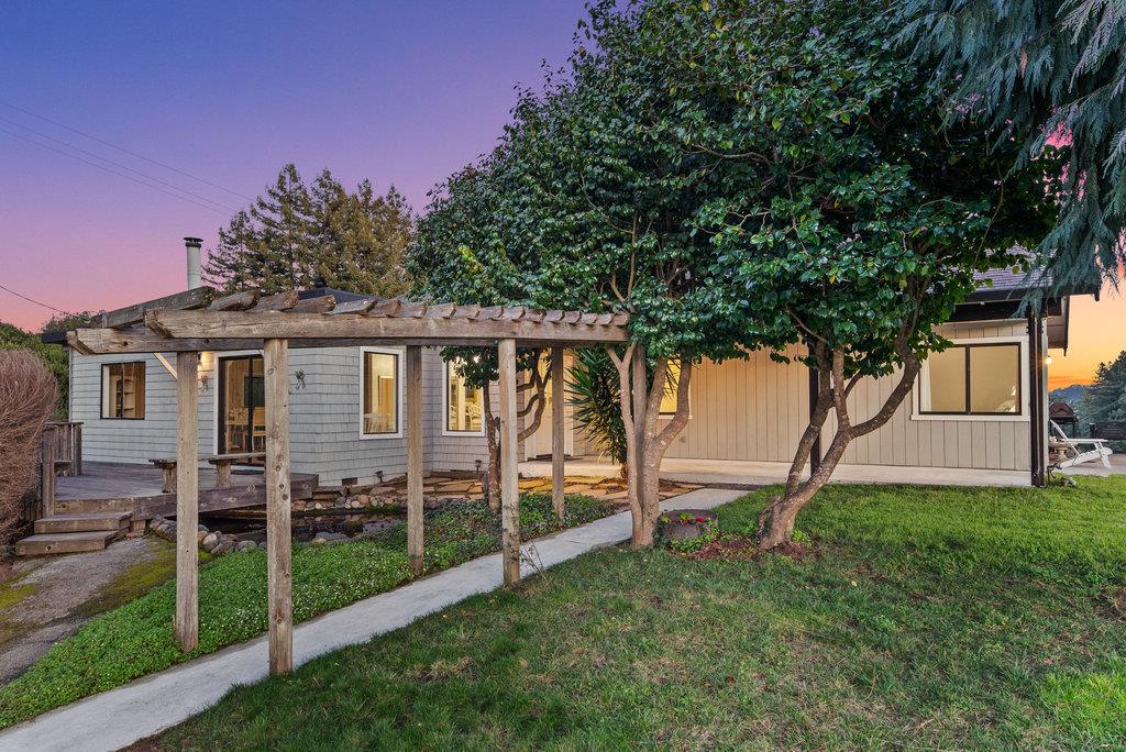 500 Valencia School Road Aptos, CA 95003 - Photo 7 of 44 a view of backyard with green space