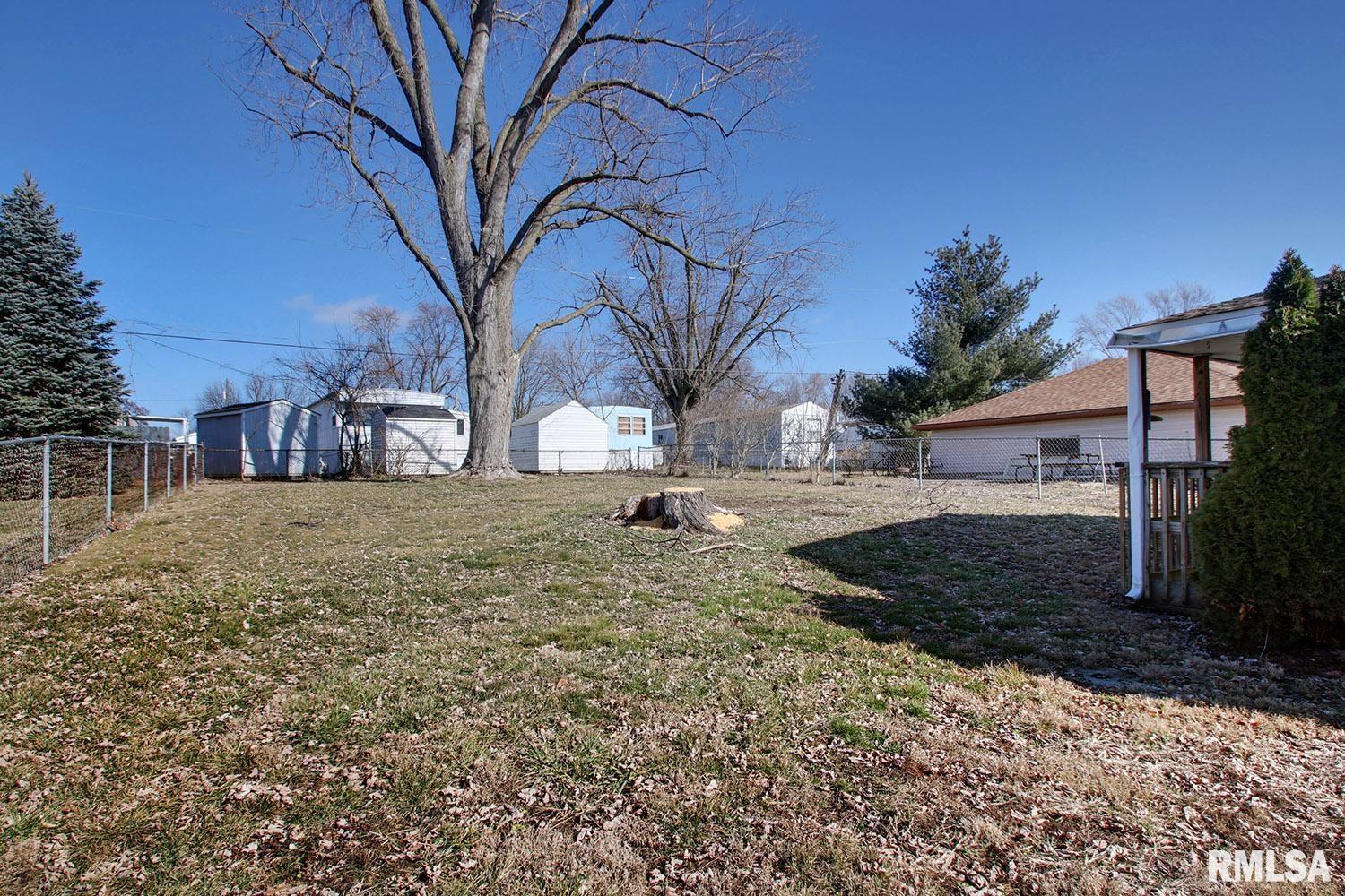 1233 Locust Street Quincy, IL 62301 - Photo 10 of 23 Gallery Image 10