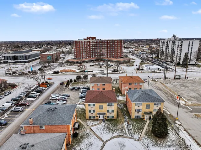 $1,200,000 | 9662 Golf Terrace, Des Plaines, IL 60016