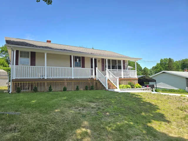 $479,000 | 7 Lorraine Avenue, Lewiston, ME 04240