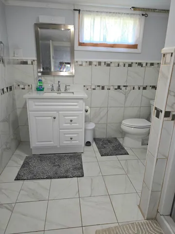 $479,000 | 7 Lorraine Avenue, Lewiston, ME 04240