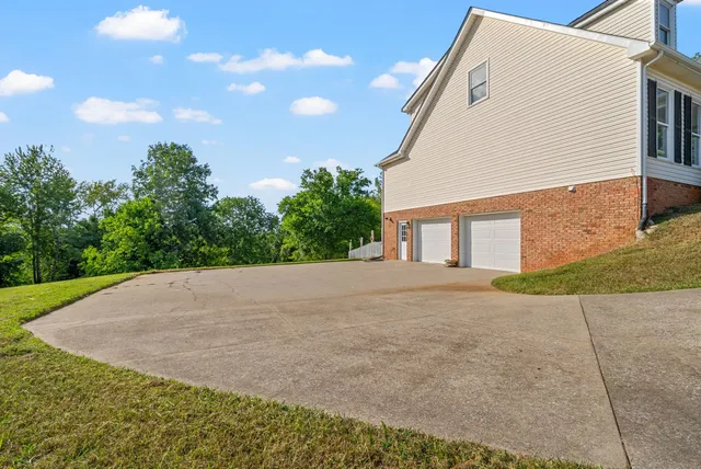 $409,900 | 1541 Homeplace Court, Clarksville, TN 37043