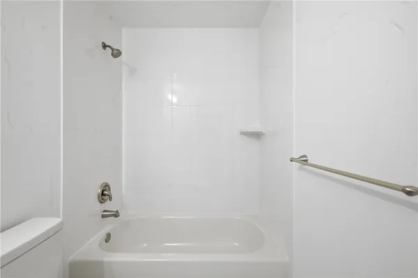 a close up view of a washer and dryer