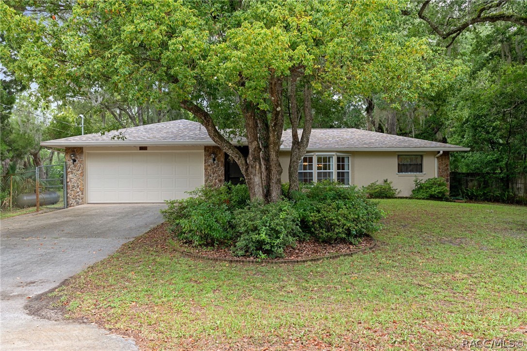 5931 North Brookgreen Drive Crystal River, FL 34428 - Photo 1 of 44