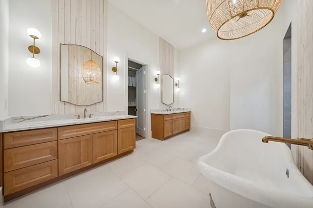 $1,398,000 | 511 Graceland Street, Houston, TX 77009