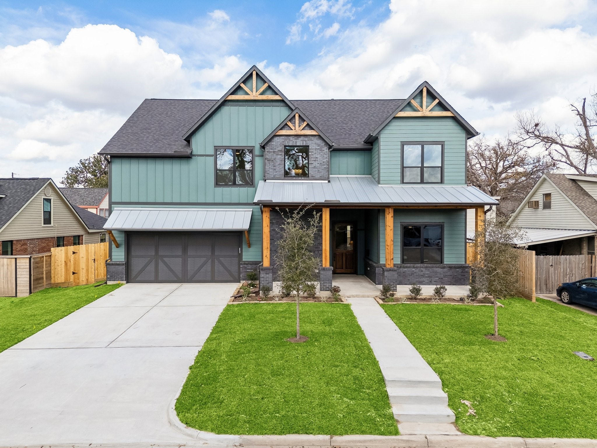 511 Graceland Street Houston, TX 77009 - Photo 40 of 43 With a stunning color combo this home is unlike any other.