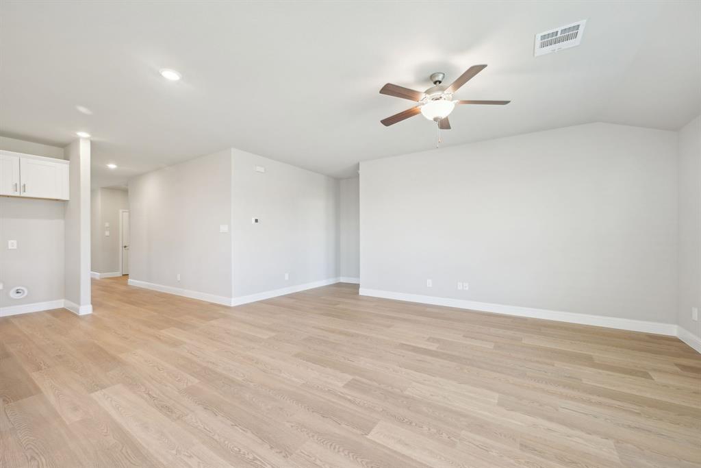 809 Sunflower Road Lavon, TX 75166 - Photo 11 of 32 a view of an empty room