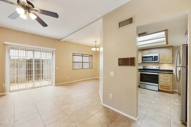 $1,695 | 8614 North 67th Drive, Peoria, AZ 85345