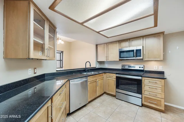 $1,695 | 8614 North 67th Drive, Peoria, AZ 85345