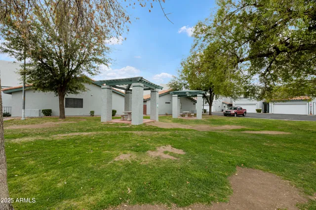 $1,695 | 8614 North 67th Drive, Peoria, AZ 85345