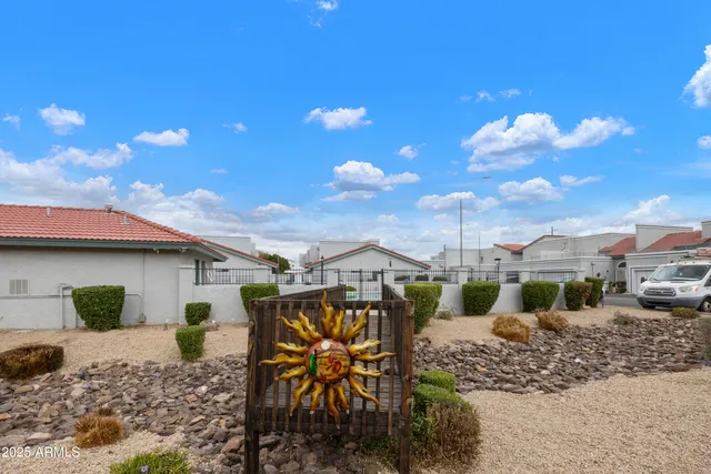 $1,695 | 8614 North 67th Drive, Peoria, AZ 85345