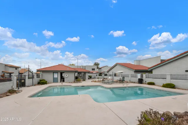 $1,695 | 8614 North 67th Drive, Peoria, AZ 85345