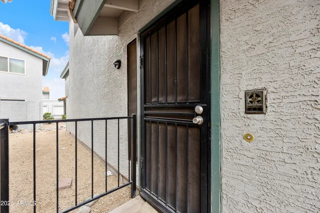 $1,695 | 8614 North 67th Drive, Peoria, AZ 85345