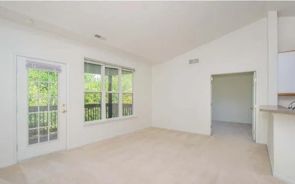 $2,000 | 1430 Fox Pointe Circle, Unit 43, Ann Arbor, MI 48108