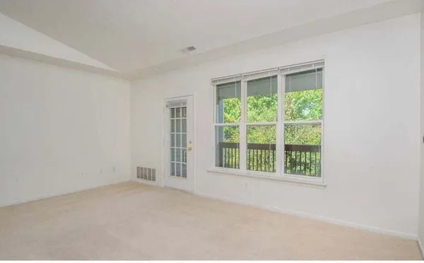 $2,000 | 1430 Fox Pointe Circle, Unit 43, Ann Arbor, MI 48108