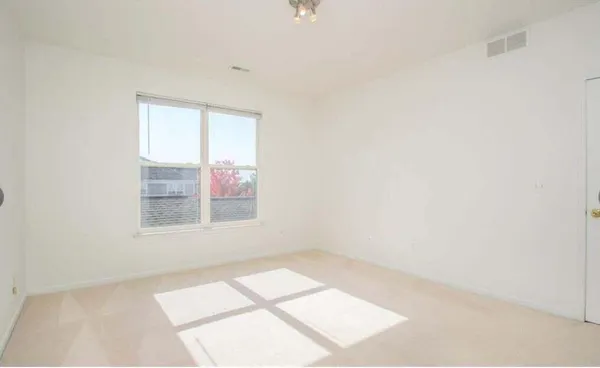 $2,000 | 1430 Fox Pointe Circle, Unit 43, Ann Arbor, MI 48108