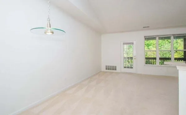 $2,000 | 1430 Fox Pointe Circle, Unit 43, Ann Arbor, MI 48108