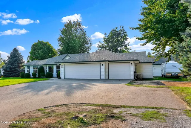 $999,999 | 5775 North Colfax Street, Dalton Gardens, ID 83815